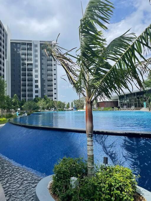 Maya Bay Residences Splashmania Gamuda Cove By Tulip Cyberjaya Exterior photo